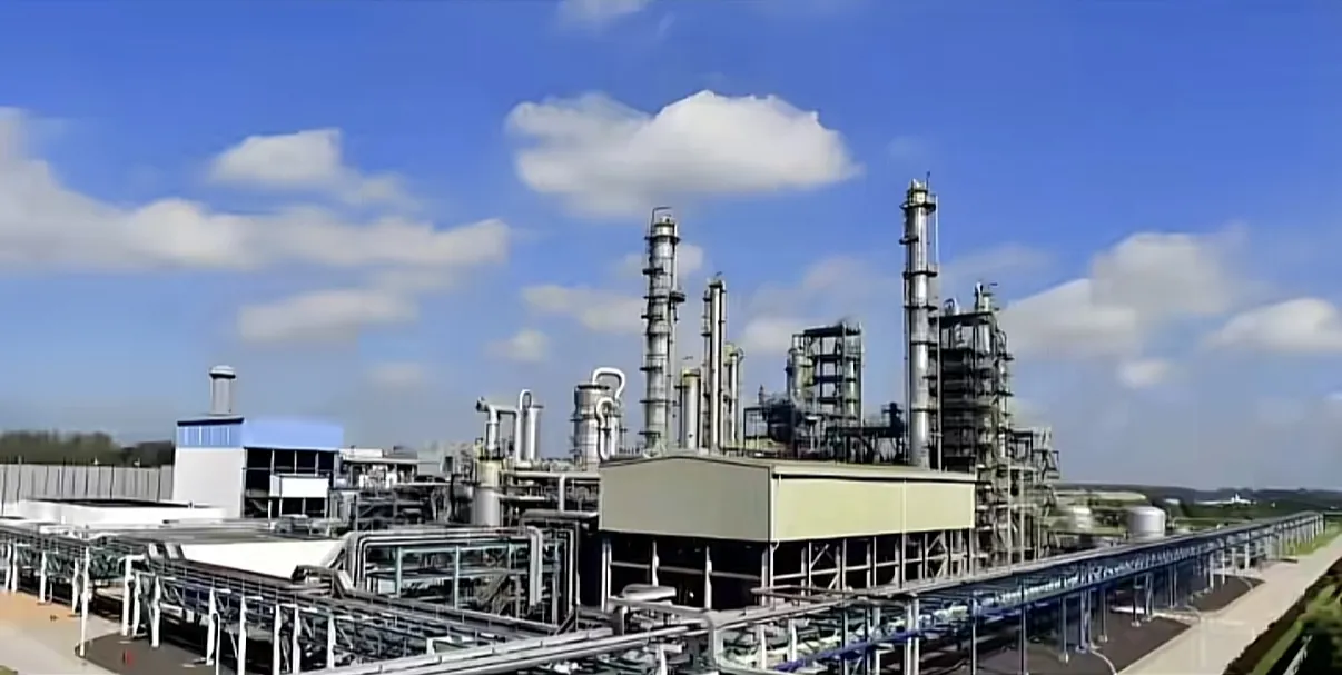Distillation and carbonation units at the partner soda ash plant producing sodium carbonate and sodium bicarbonate